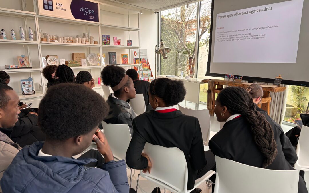 Another group of EFTA students at a ‘Protecting is in your hands’ session